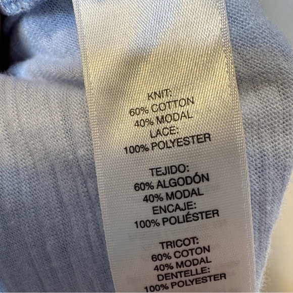 Chico's Relaxed Blue Top with Mandarin Collar Size Medium with Lace Design - Picture 11 of 13